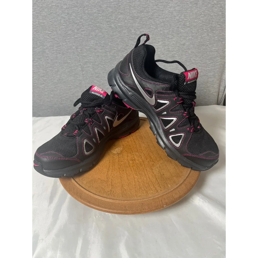Nike air alvord